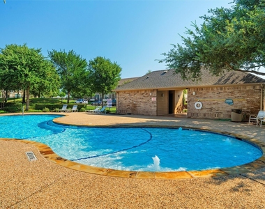 6900 Carrington Lane - Photo Thumbnail 24
