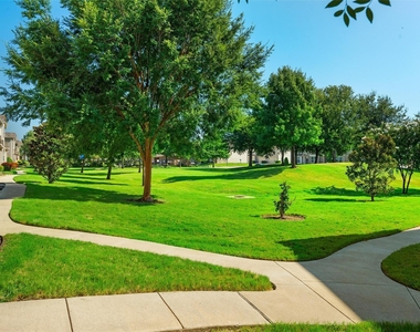 6900 Carrington Lane - Photo Thumbnail 26