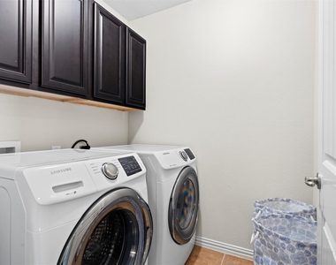 6900 Carrington Lane - Photo Thumbnail 16