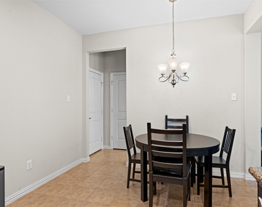 6900 Carrington Lane - Photo Thumbnail 5