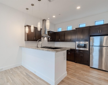 5017 Manett Street - Photo Thumbnail 10
