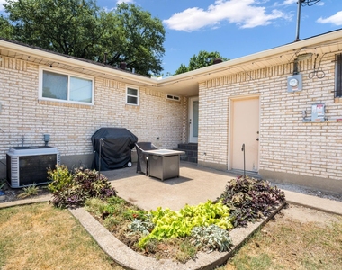 2711 Alco Avenue - Photo Thumbnail 18