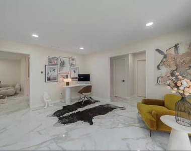 9003 Villa Park Circle - Photo Thumbnail 9