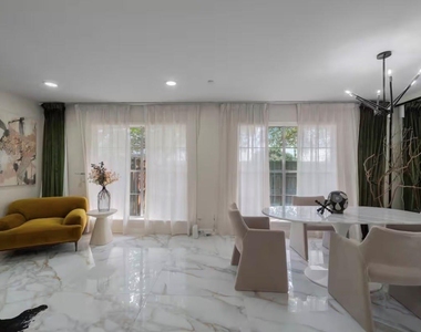 9003 Villa Park Circle - Photo Thumbnail 15