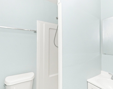 5736 Aton Avenue - Photo Thumbnail 9