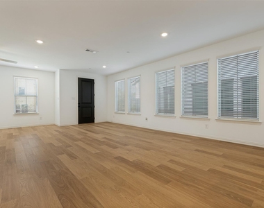 4766 Lunker Street - Photo Thumbnail 4