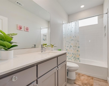 11229 Guinness Drive - Photo Thumbnail 7