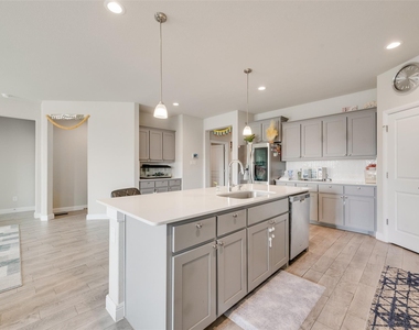 11229 Guinness Drive - Photo Thumbnail 11