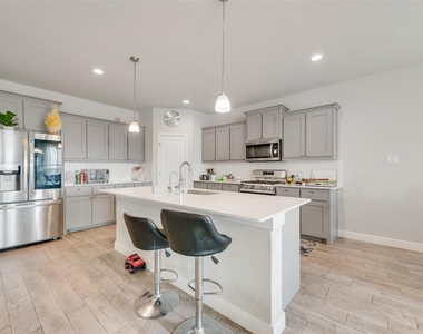 11229 Guinness Drive - Photo Thumbnail 13