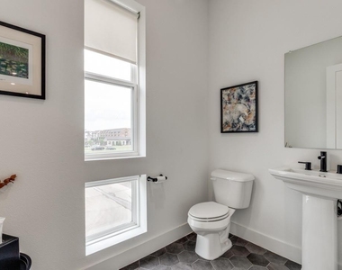 1410 Elevado Drive - Photo Thumbnail 16
