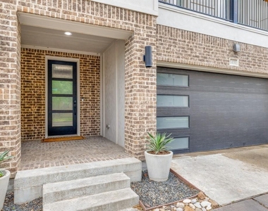 1410 Elevado Drive - Photo Thumbnail 3