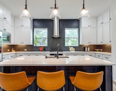 1410 Elevado Drive - Photo Thumbnail 10