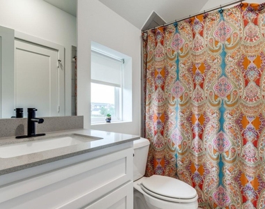 1410 Elevado Drive - Photo Thumbnail 22