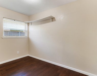 925 Lombardy Drive - Photo Thumbnail 23