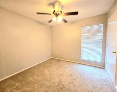 4156 Palace Place - Photo Thumbnail 8