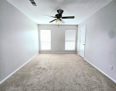 4156 Palace Place - Photo Thumbnail 6