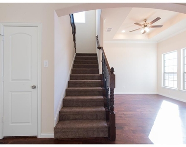 4004 Hanaa Court - Photo Thumbnail 8