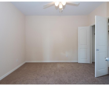4004 Hanaa Court - Photo Thumbnail 24