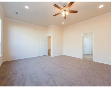 4004 Hanaa Court - Photo Thumbnail 14