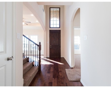 4004 Hanaa Court - Photo Thumbnail 9