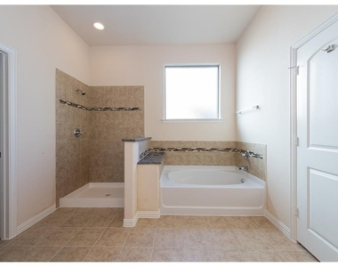 4004 Hanaa Court - Photo Thumbnail 16