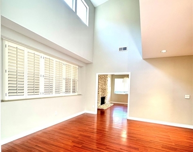 2072 Villa Del Lago Dr #a - Photo Thumbnail 3