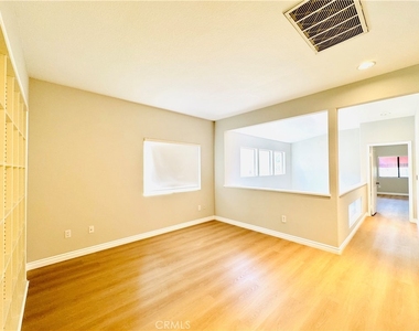 2072 Villa Del Lago Dr #a - Photo Thumbnail 14