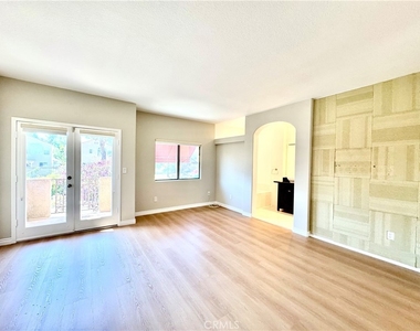 2072 Villa Del Lago Dr #a - Photo Thumbnail 18