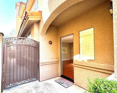 2072 Villa Del Lago Dr #a - Photo Thumbnail 1