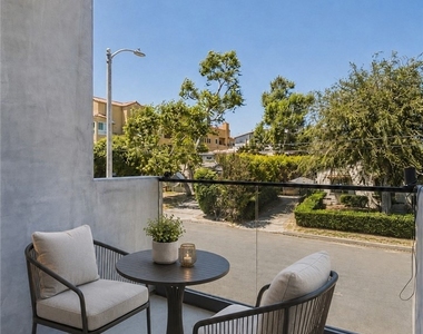 12818 Bloomfield Street - Photo Thumbnail 16