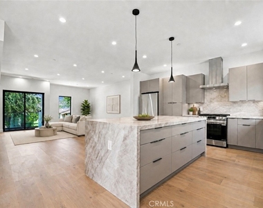 12818 Bloomfield Street - Photo Thumbnail 7