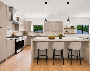 12818 Bloomfield Street - Photo Thumbnail 10