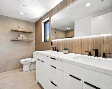 12818 Bloomfield Street - Photo Thumbnail 20