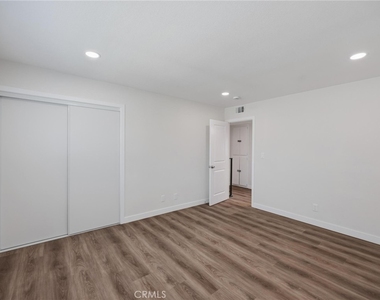 104 N Atlantic - Photo Thumbnail 14