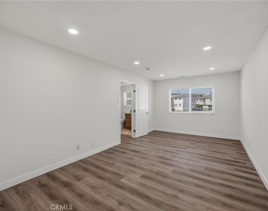 104 N Atlantic - Photo Thumbnail 16