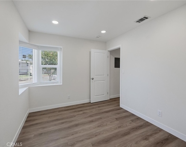 104 N Atlantic - Photo Thumbnail 19