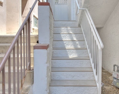 310 Bayview Drive - Photo Thumbnail 14