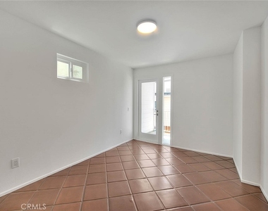 310 Bayview Drive - Photo Thumbnail 4