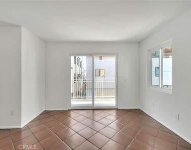 310 Bayview Drive - Photo Thumbnail 22