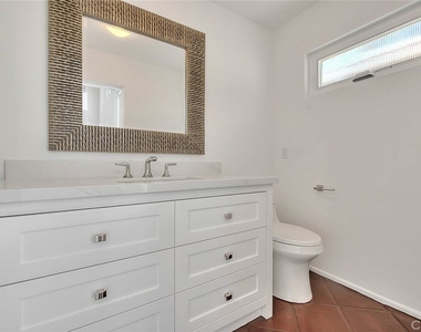 310 Bayview Drive - Photo Thumbnail 20