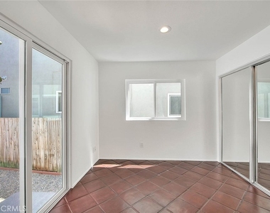 310 Bayview Drive - Photo Thumbnail 8