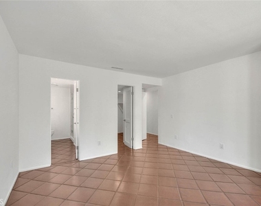 310 Bayview Drive - Photo Thumbnail 23