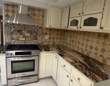 8031 Joan Cir - Photo Thumbnail 11
