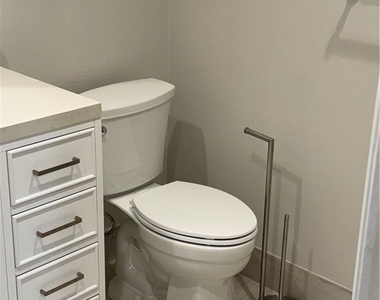 8031 Joan Cir - Photo Thumbnail 25