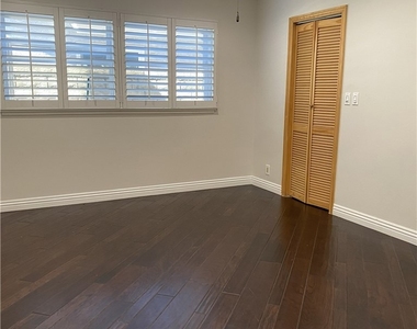 8031 Joan Cir - Photo Thumbnail 18
