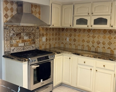 8031 Joan Cir - Photo Thumbnail 10