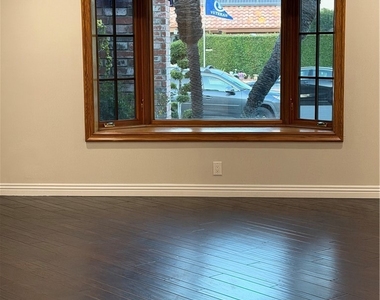 8031 Joan Cir - Photo Thumbnail 7