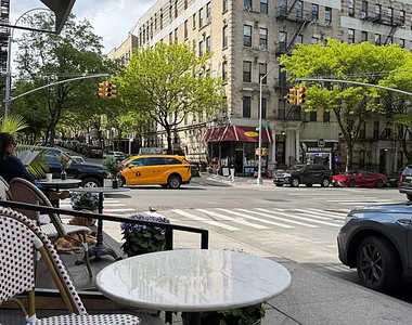150 Manhattan Avenue - Photo Thumbnail 7