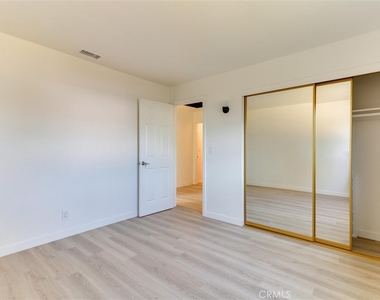 21443 Verne Avenue - Photo Thumbnail 16