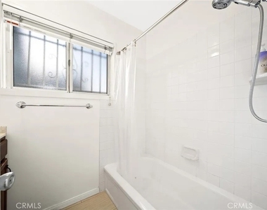 2479 Stevens - Photo Thumbnail 7